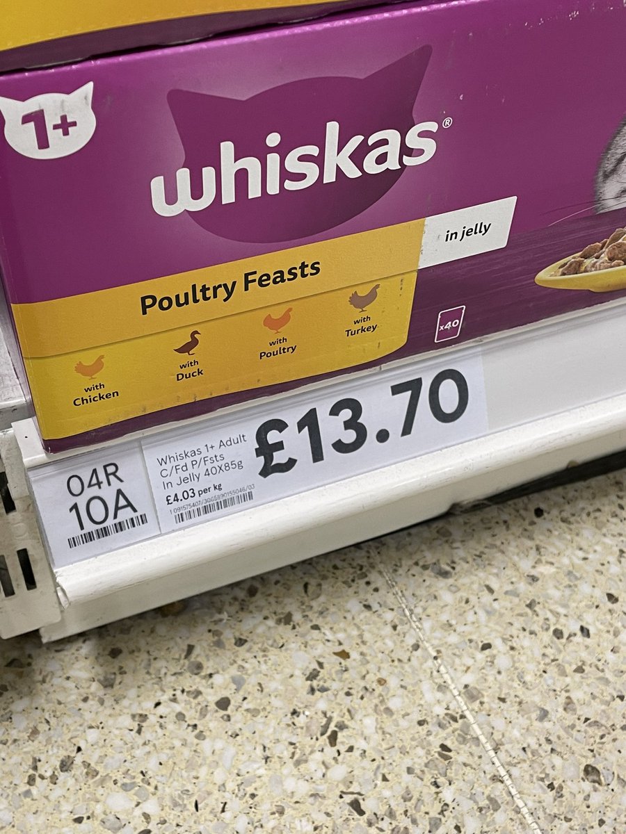 Olijackson11's tweet photo. @Tesco Absolutely disgusting that last year you had a row with Whiskas about a price hike with their cat food, to a year later Tescos own brand cat food is more expensive. Last year Tescos cat food was £10, now it’s more expensive than Whiskas! Talk about money grabbing! https://t.co/OkGNAXM28r