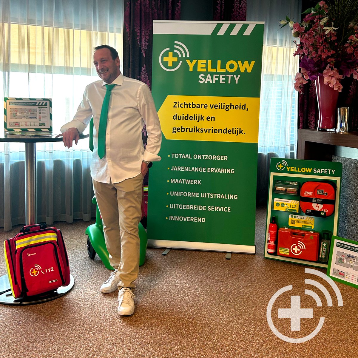 YellowSafety1's tweet photo. Yellow Safety heeft gisteren met trots zijn producten gepresenteerd tijdens #netwerkridderkerk. Stap voor stap vergoten we de #bewustwording van #veiligheid. 💪 ✅

Benieuwd wat #yellowsafety voor uw bedrijf 
kan betekenen? Kijk op https://t.co/1yVHggd1MT https://t.co/94X3bb0FNT