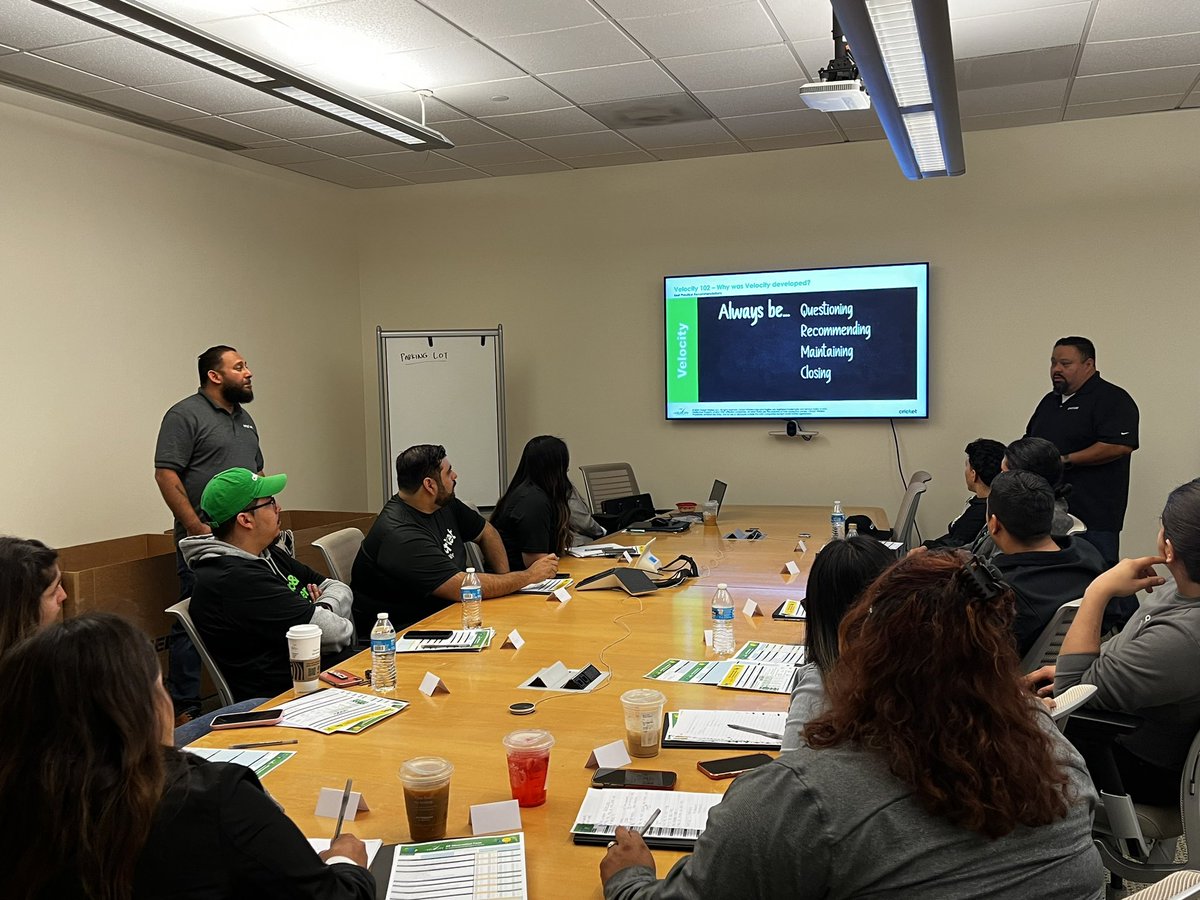 juancz951's tweet photo. It’s that time, training our AR Partners to become great coaches! 
#ARPartners #cricketnation #cricketwireless https://t.co/ydYPE9XGBm