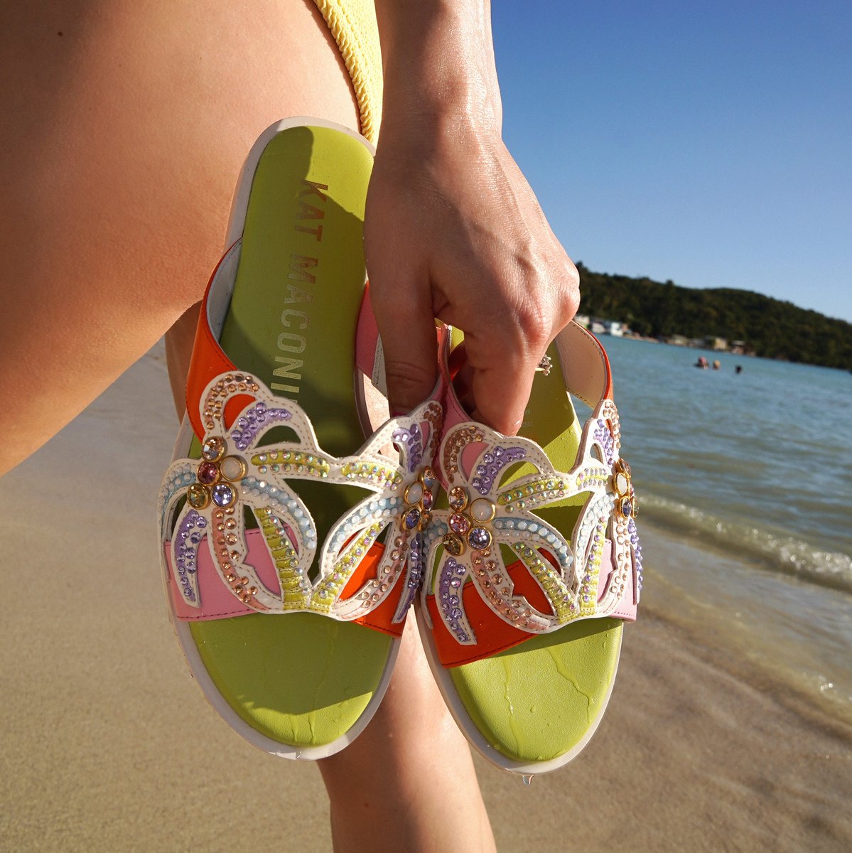 That sand between toes, slides in hand and sun on skin your feeling ☀️ Activate vacation mode with our crystal palm tree slides DIXIE.⁠ Shop summer here: bit.ly/KMSS23TW

#KatMaconie