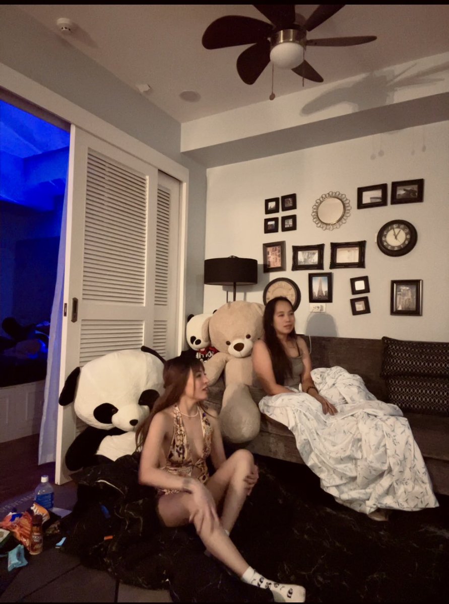 SoffieBarro's tweet photo. Mood❤️ https://t.co/FyfRyD1TtB