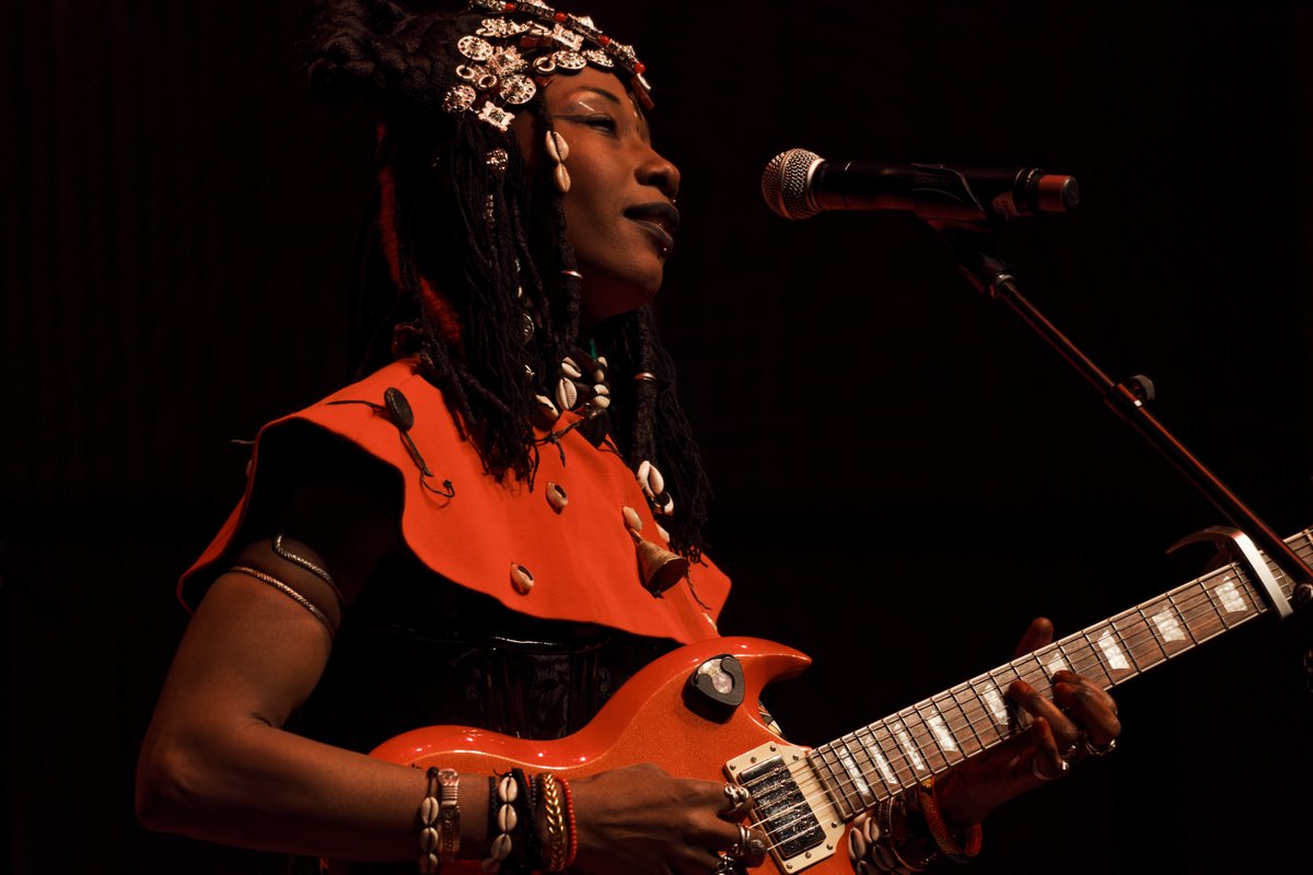 SFJAZZ's tweet photo. Great review of Fatoumata Diawara’s performance this past Sunday at the SFJAZZ Center by @staticandblur, connecting the dots between Malian cultural history, resistance, awareness, music, and fashion: https://t.co/lrKX2HbNmQ

Photo Credit: Jon Bauer https://t.co/BaNFOf44Q2