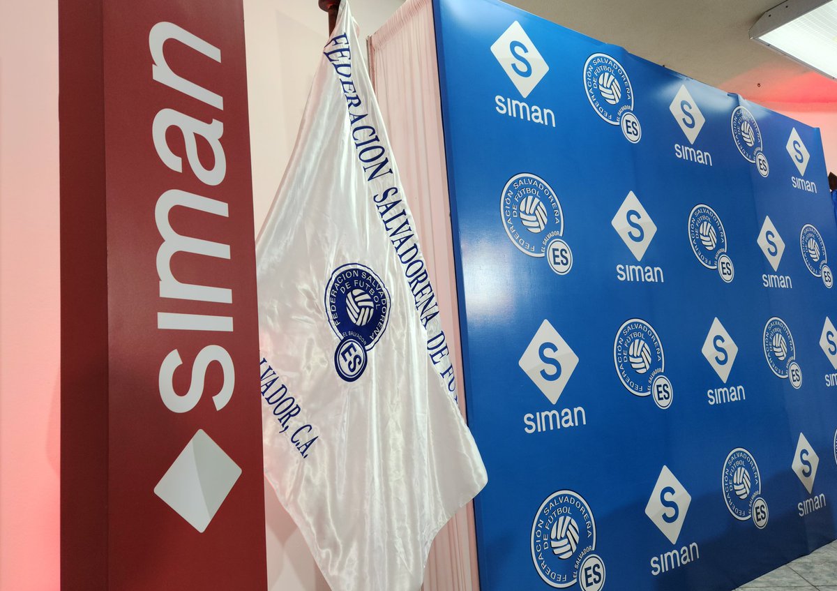 fesfut_sv's tweet photo. 📸🎤 | En pocos minutos iniciamos la presentación oficial de nuestro nuevo patrocinador.
#AlmacenesSiman #FESFUT https://t.co/5d6k7JW8TD