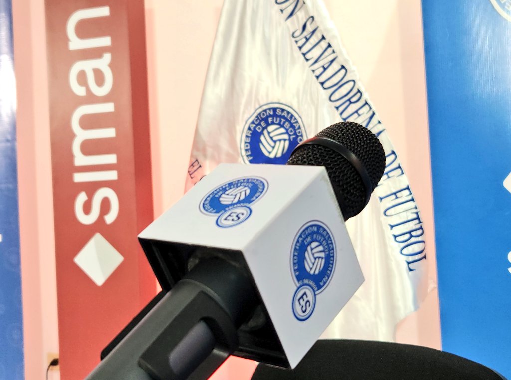 fesfut_sv's tweet photo. 📸🎤 | En pocos minutos iniciamos la presentación oficial de nuestro nuevo patrocinador.
#AlmacenesSiman #FESFUT https://t.co/5d6k7JW8TD