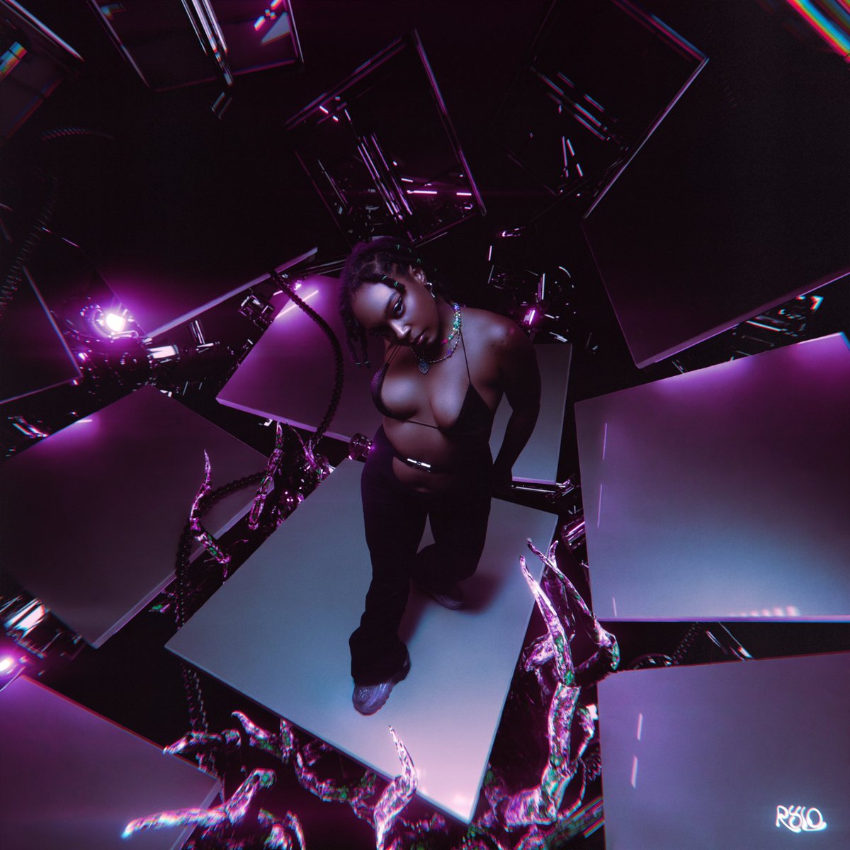 RYL0FFICIAL's tweet photo. ‘FRAGMENTS’ my next mixtape drops in 2 days 👾 what song are you claiming ? 💜 https://t.co/Y93lge1gcy