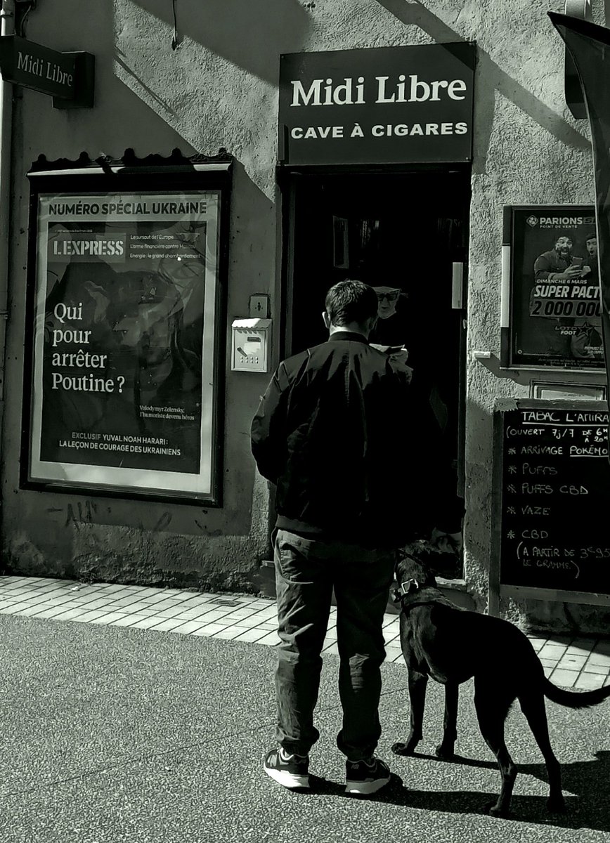 SebastienneL's tweet photo. QUI POUR ARRETER POUTINE?
Who can stop Putin?
#streetphotography #photographiederue #MidiLibre #tabacs #newsagents #Nimes
#Poutine #Putin #blackandwhite https://t.co/0501qqJkvq