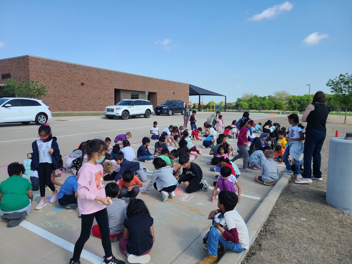 First grade is chalking the teacher parking spots to celebrate Letter C in our ABC countdown to the end of first grade! <a href="/TeagueTeacher/">Loops Lucky Charms</a> <a href="/mrsivyhuang/">Ivy Huang</a> <a href="/mrs__ferguson/">Mrs. Ferguson</a> <a href="/MrsMeganDeal/">Mrs. Deal</a> #liscanoproud <a href="/LiscanoElem/">Liscano Elementary School</a>