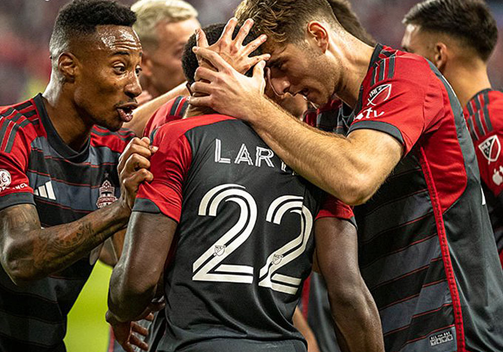 FanZoneSports's tweet photo. #TFC Kiss Their Sister Again 

(Very) Late goal earns point for @TorontoFC at home

#MLS @MLS 

https://t.co/8jmr5a4Vzo https://t.co/CGqEzEILWA