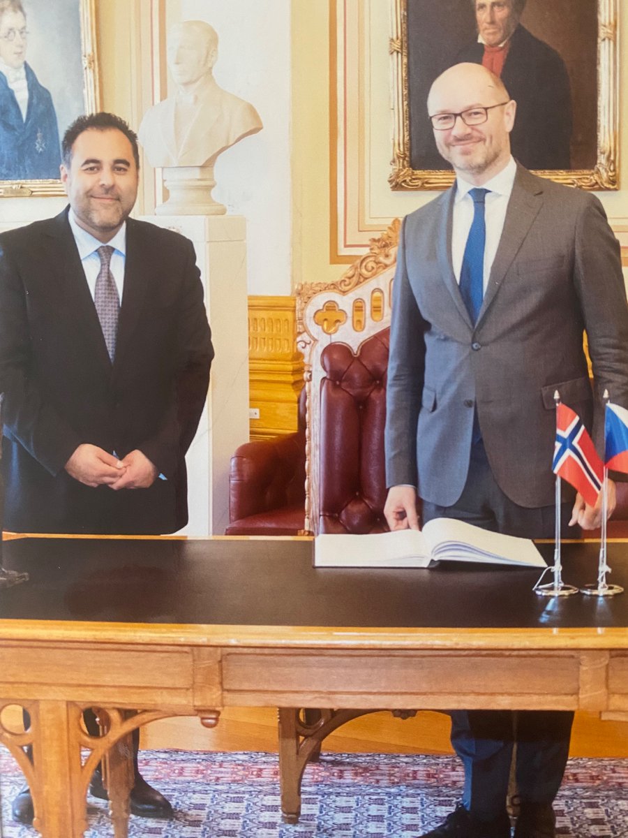 CzechEmbassyNO's tweet image. A great honour to meet #Storting President @MasudGh today. We have discussed ways of strengthening 🇨🇿 🇳🇴 bilateral relations and our shared value. President was interested in the situation in #Czechia before his visit to #Prague next week. Takk og god tur!
