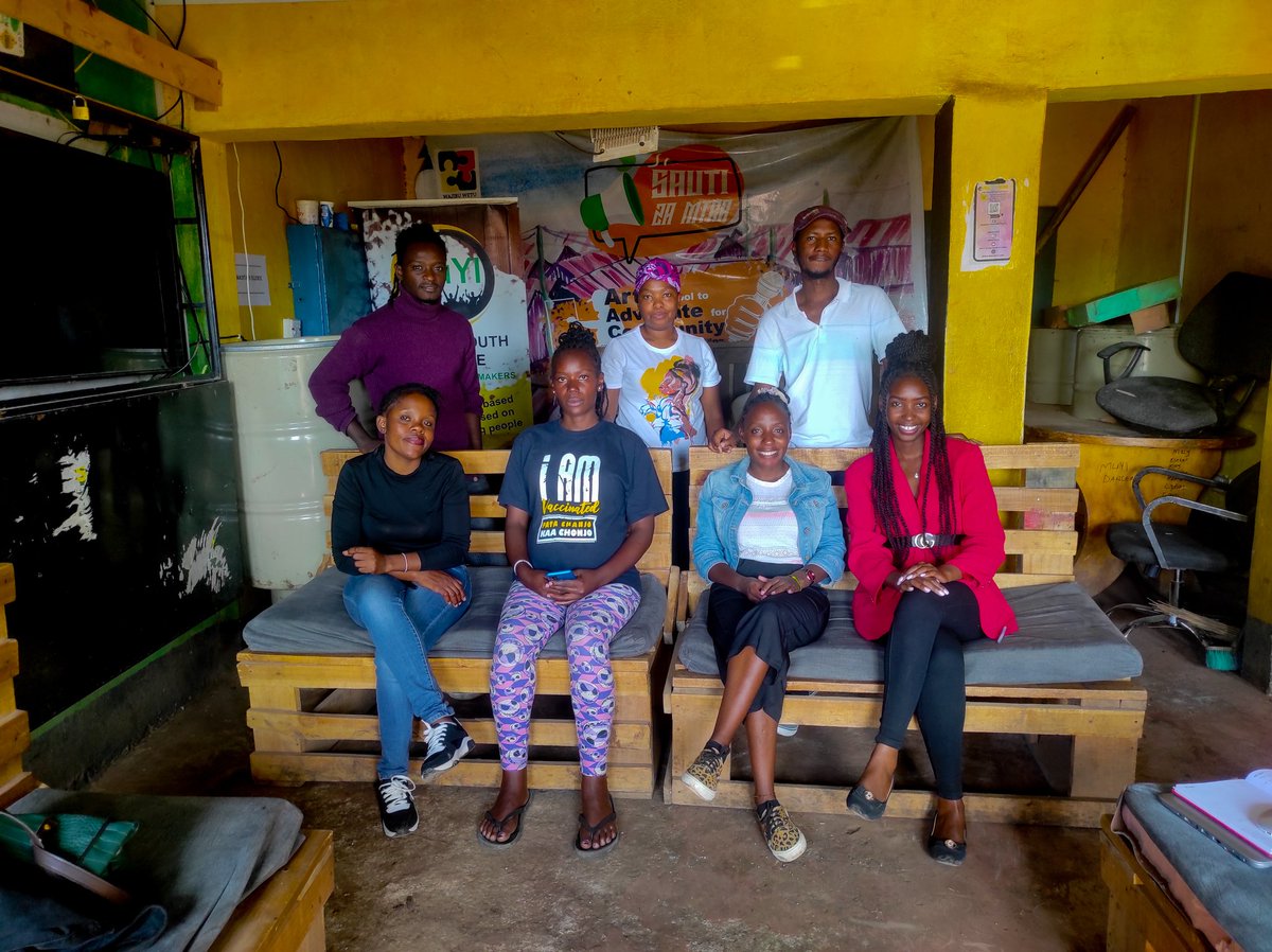 mukuruyouthI's tweet photo. Today we hosted the last local fund raising coaching session led by Mrs. Rhoda Mutiso from @KCDF. The LRF coaching has been very instrumental in what we do as an organization. Through this, we are able to to map organization, corporates and the community in terms of resources. 1/ https://t.co/Aemj3NZTrM
