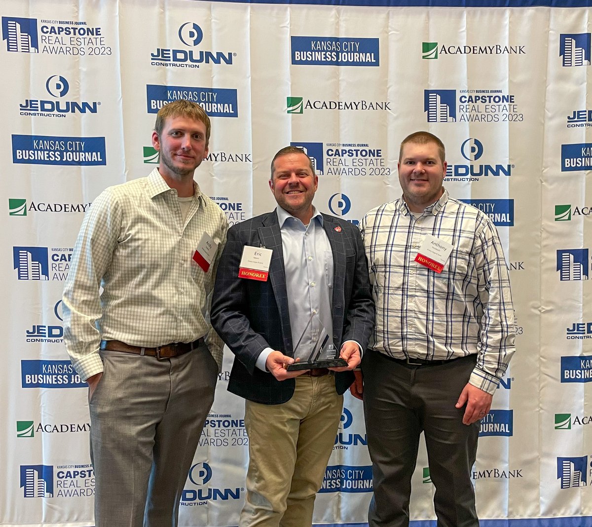 ESS_emerysapp's tweet photo. Check us out! The hardware just keeps rolling in π ESS was proud to accept the honoree award for the Old Dominion Freight Line industrial project week at the Kansas City Business Journal Capstone Award event. π https://t.co/DueUFrDYRi
#ESSWay #ESS #BestInClass #AllWeDoIsWin https://t.co/6i4gIihMr4