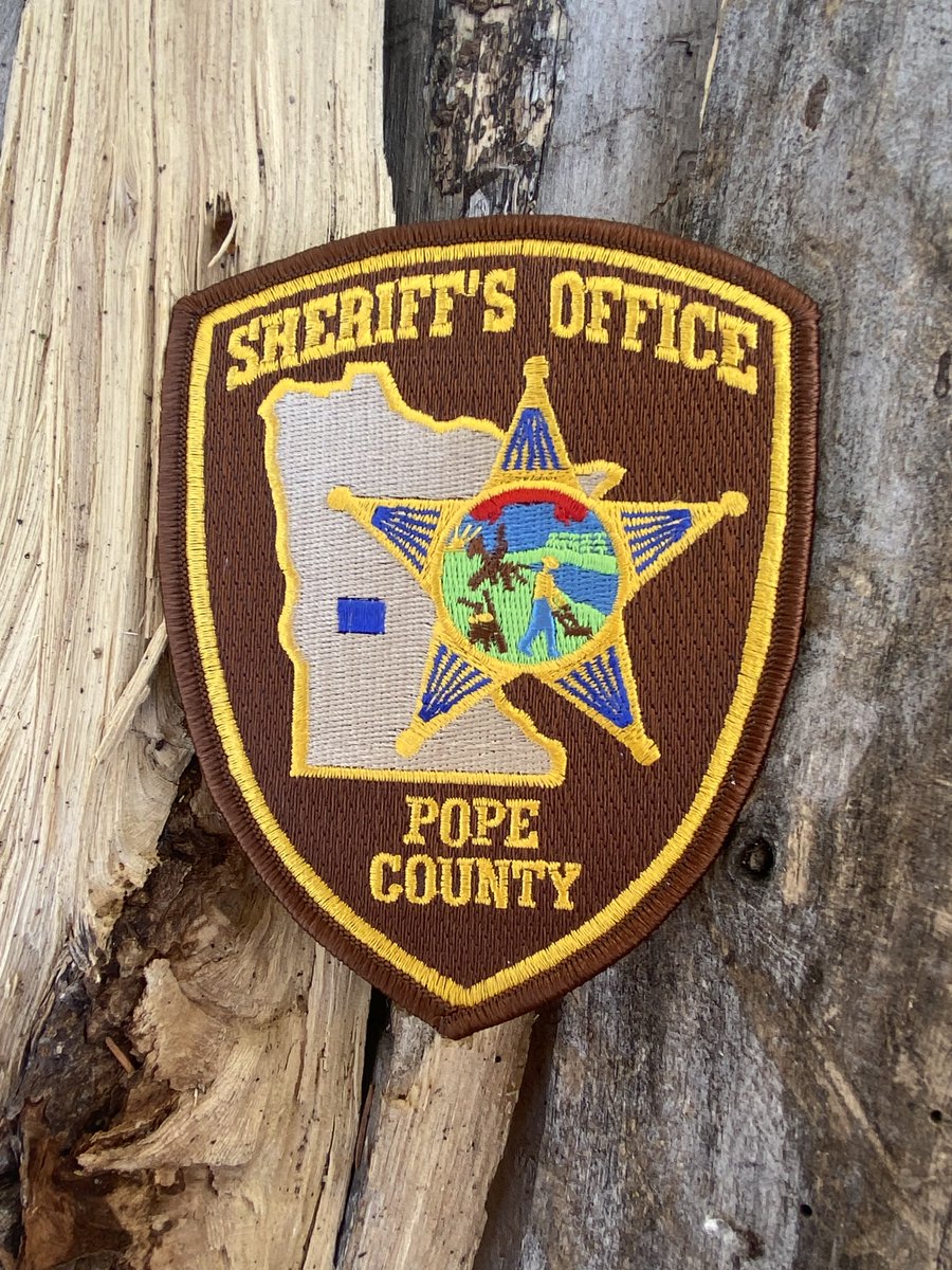 ITL_PATCH's tweet photo. 1/2 Our #patchoftheweek is usually reserved for little known facts about a particular department or community and uniquely designed or iconic patches.  This week, our entire region is heartbroken and mourning the loss of Deputy Joshua Anthony Owen. https://t.co/cbMe1Ycgfb