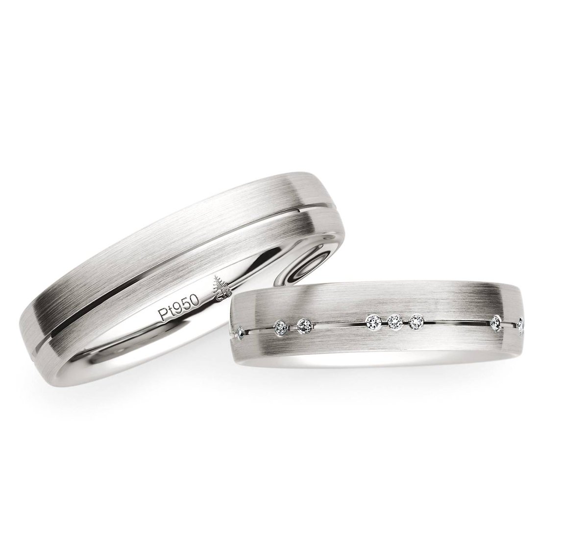 Ja, ich will: Feinstes Platin und edle Brillanten!

irismenzetrauringe.de

#irismenzetrauringe #eheringe #platin #brillanten #trauringe #rings