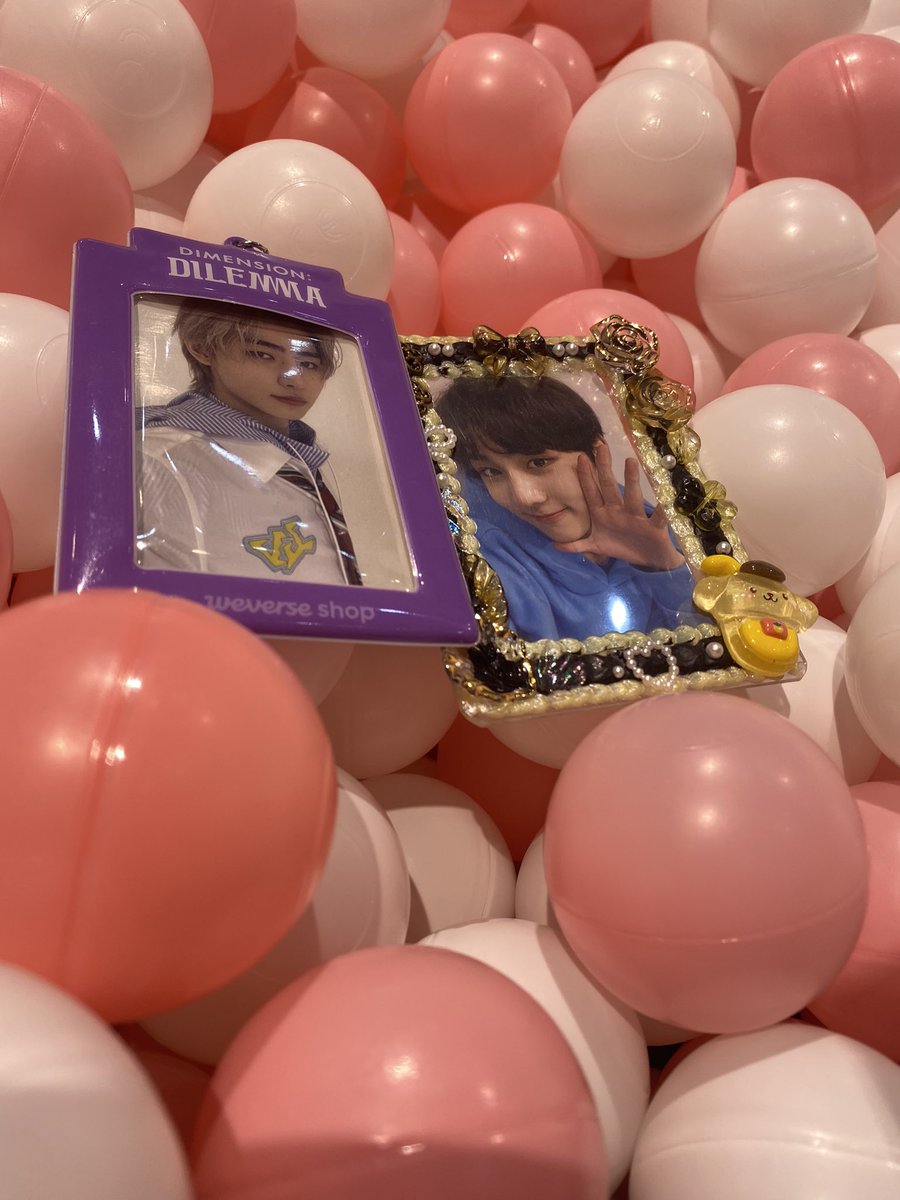 nikisunhoon's tweet photo. had so much fun w/ @smolsunwon huhu ingat pauwi muah! see u sa june 😔🤍✨ https://t.co/hIY9WRekBQ