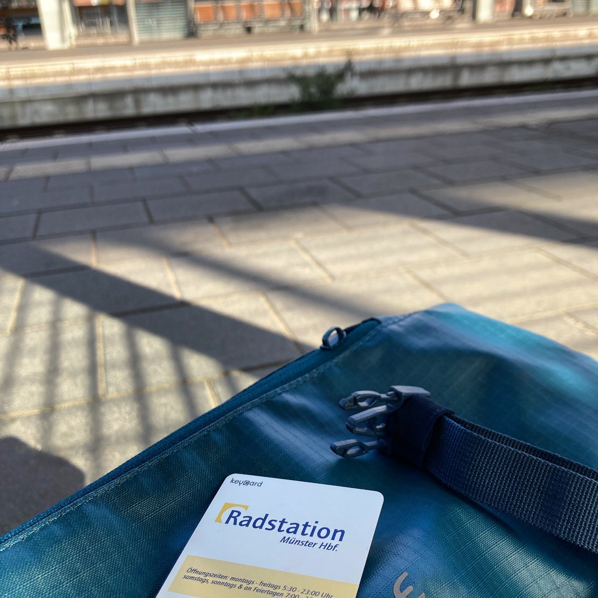reginaelmo's tweet photo. Eigentlich fängt das richtige Pendeln erst damit an ;-)
#muenster #radstation https://t.co/hPHT0HyIx3