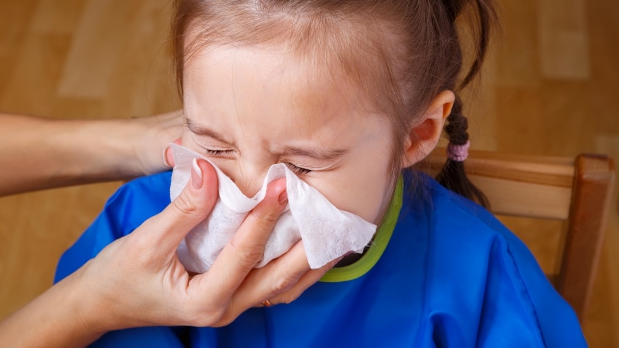 drrobertnunez's tweet photo. Hola, se viene dias frescos y cómo hemos recalcado en múltiples ocasiones, la mayoría de los cuadros respiratorios en niños son VIRALES, no requieren antibiótico, esto compone el 90% de los cuadros respiratorios. https://t.co/ScYIQA9XhS