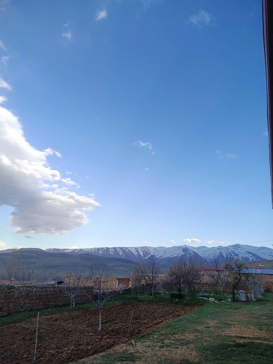 İnsan kendini hafif hissediyorsa huzurludur, herhalde öyledir, değil mi?