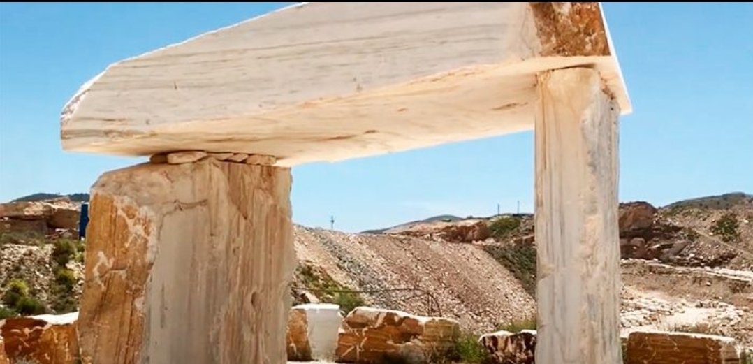 WeekyAlmeria's tweet photo. ⚠️Se acerca la Representación Histórica más esperada del año con Canteros y Caciques de Macael. 
¿Sabías por qué es tan importante el mármol en nuestra provincia? Aquí te lo explicamos...
@macaelturismo 👇
https://t.co/6JsNImujj1 https://t.co/6ttDrAFKP1