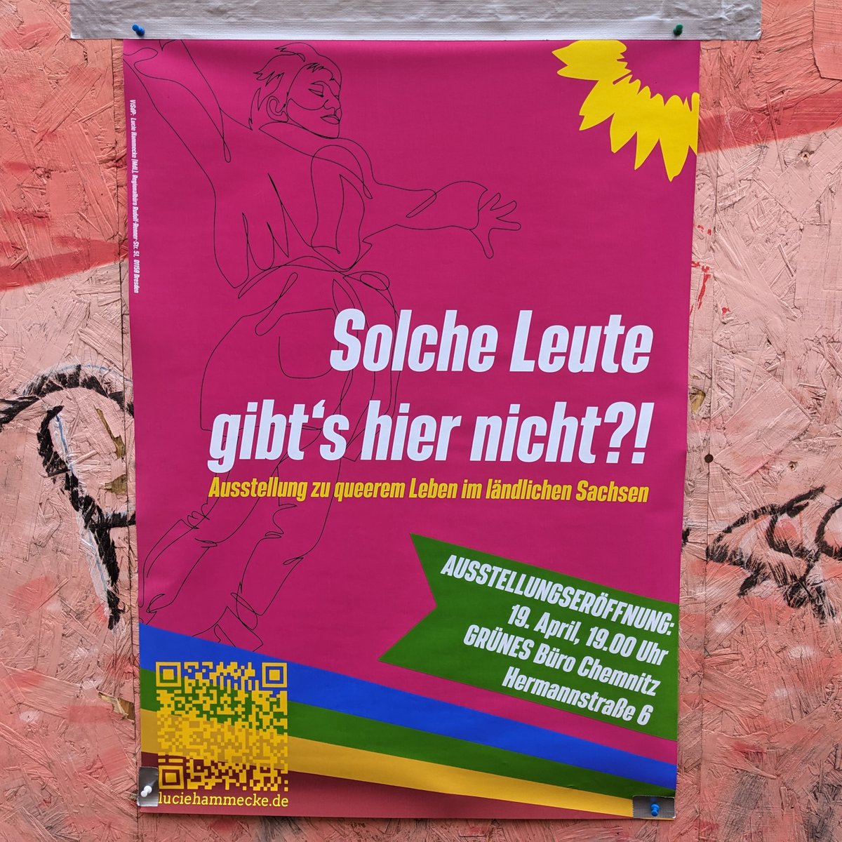 T0niR0's tweet photo. "Solche Leute gibt's hier nicht?!" - Gibt es doch! Morgen ist die Eröffnung einer Ausstellung zu queerem Leben im ländlichen Sachsen. Wo: Grünes Büro, Hermannstraße 6. Wann: 19Uhr. #Chemnitz https://t.co/XFOh58ERJ4