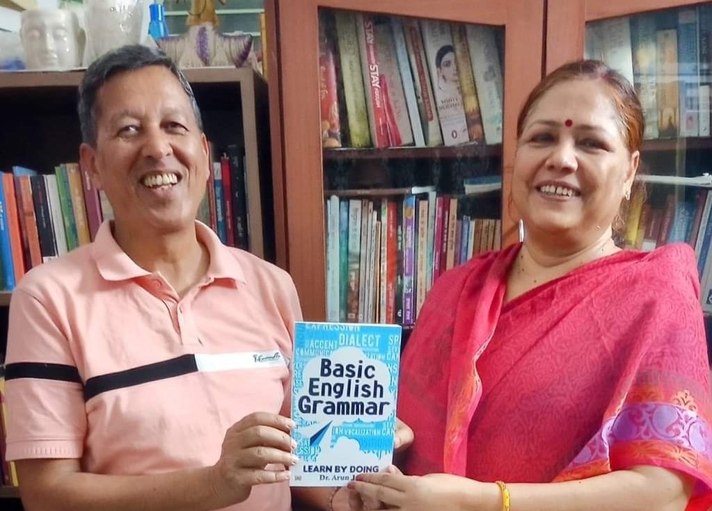 arunjee's tweet photo. I am happy to announce that my book, "Basic English Grammar", is available in the market now, both as paperback and ebook on Amazon.
https://t.co/QZdcl4nMz9
#grammar #englishgrammar #basicenglishgrammar https://t.co/dUsbtXmANH
