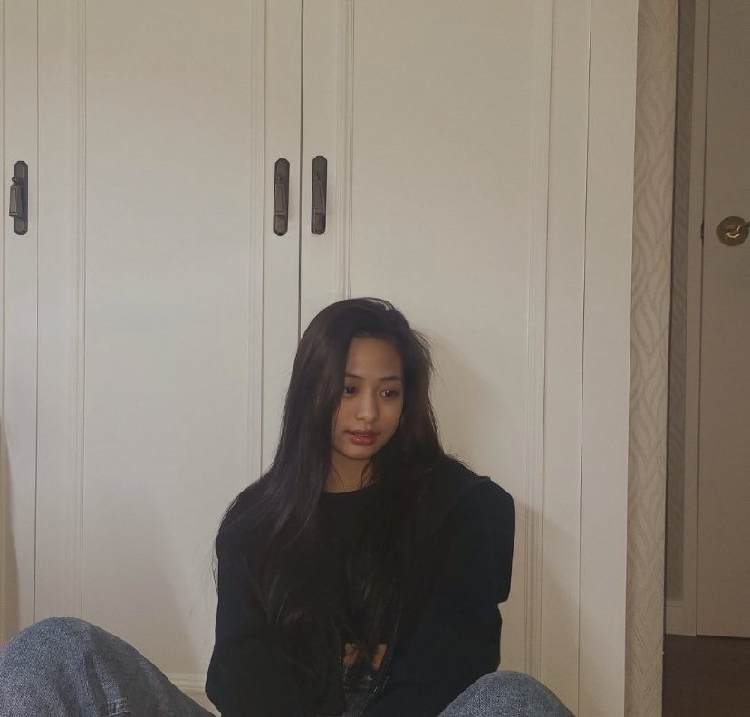 AHYLOOKS's tweet photo. she’s so stunning https://t.co/hVPlZJhvKf