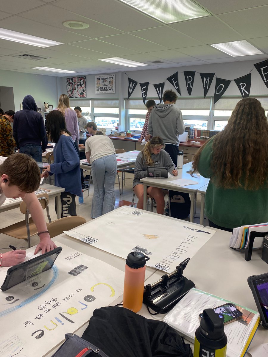 ChristineMatash's tweet photo. Students in Lit & Film created movie posters and added QR codes - history on the film, trivia, and iconic film clips. Next students choose posters and completed a 3-2-1 based on the information they found with the QR codes. #4xADS #appledistinguishedschools #SHSEdTech #iPad https://t.co/DKxknykaYd