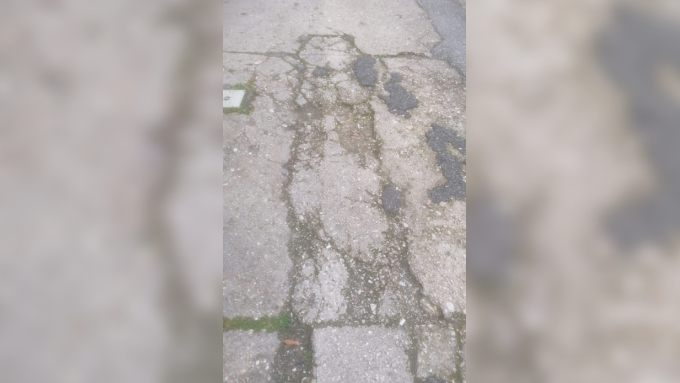 TG24info's tweet image. Cassino – Via Cimarosa: ancora un pedone che cade e si ferisce, è #polemica | tg24.info tg24.info/cassino-via-ci… #caduta #viacimarosa