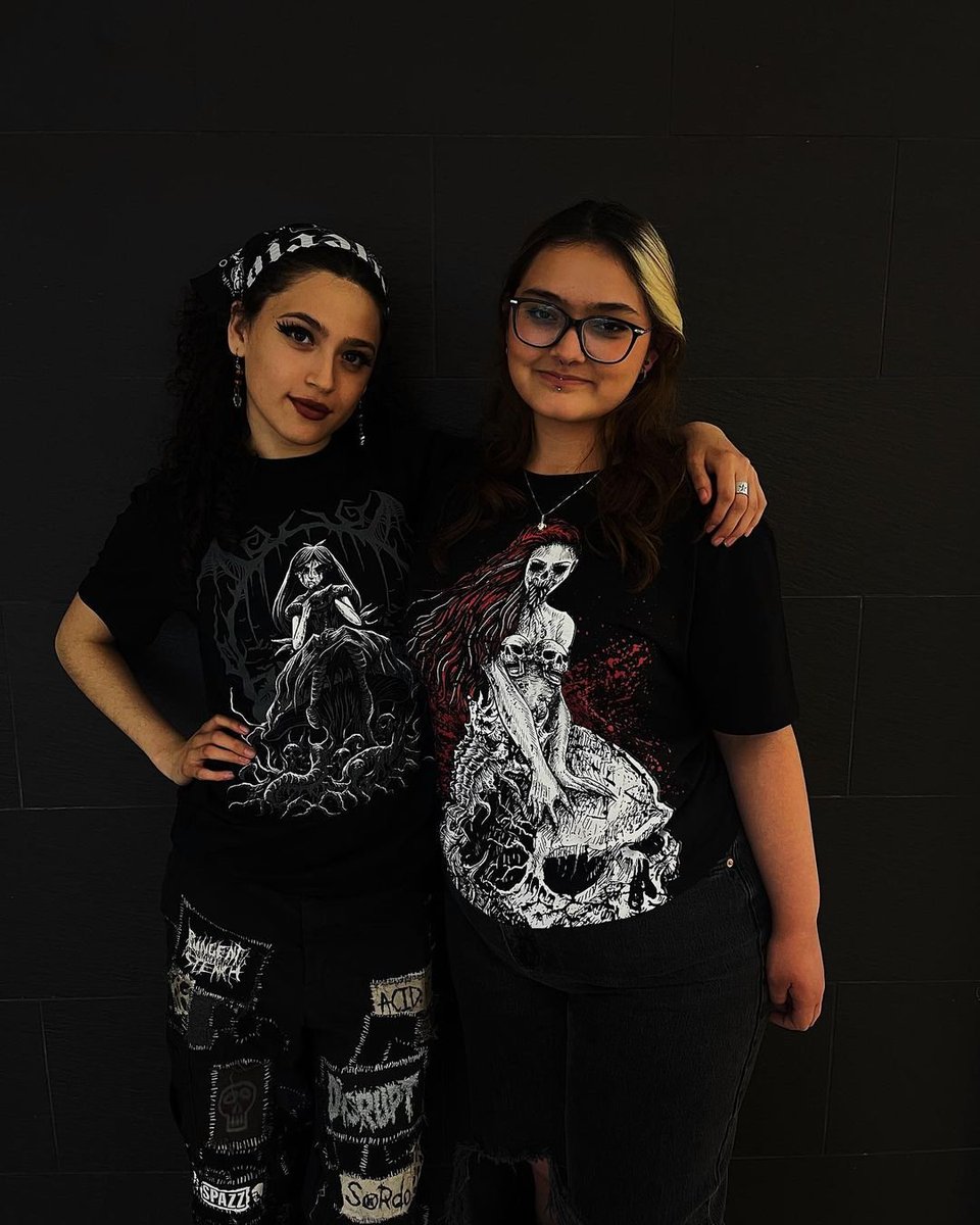 VampireFreaks's tweet photo. How awesome are these two from @HTWestCo rocking our Dark Alice Tee & our new Slaughtering Siren Tee!?
#Goth #Gothic #Alternative #Punk #VampireFreaks #Spooky #HotTopic #AlternativeFashion #EmoStyle #EmoTee #SceneKid #GothTee #SpookyTee https://t.co/qbOoGE5Ady