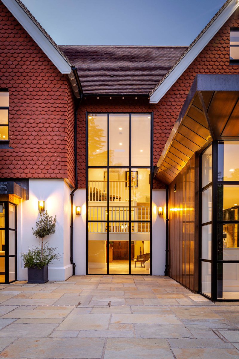 ME_Architects's tweet image. Interior vs. exterior of these crittall style windows at a previous project in Surrey. The property was an extension and refurbishment project on a part Victorian and part oak framed historic cottage 🪟