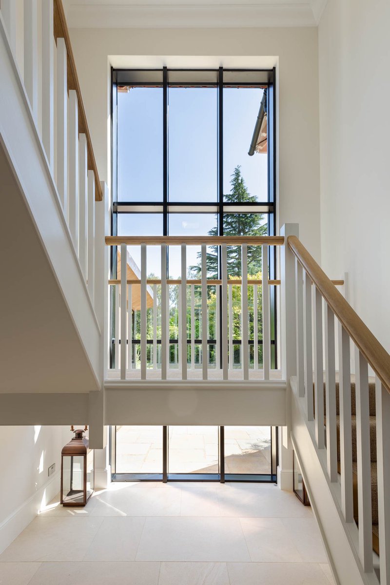 ME_Architects's tweet image. Interior vs. exterior of these crittall style windows at a previous project in Surrey. The property was an extension and refurbishment project on a part Victorian and part oak framed historic cottage 🪟