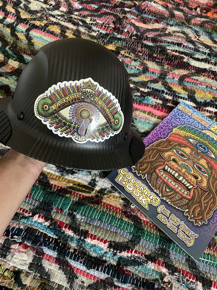pearcuhset's tweet photo. Put some Chris dyer stickers on my new work hard hat and I’m loving the look
🤩✨ https://t.co/uwo8yL3Z2y
