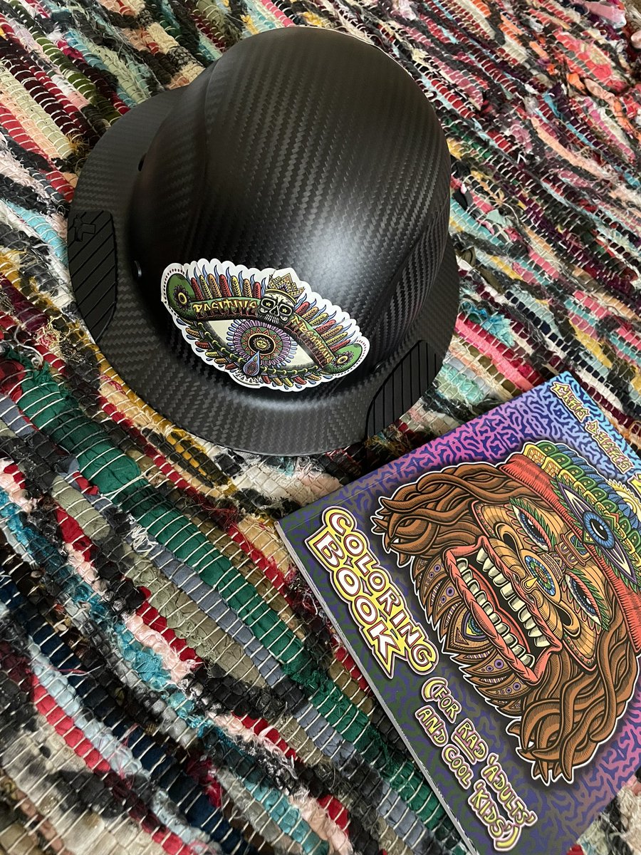 pearcuhset's tweet photo. Put some Chris dyer stickers on my new work hard hat and I’m loving the look
🤩✨ https://t.co/uwo8yL3Z2y