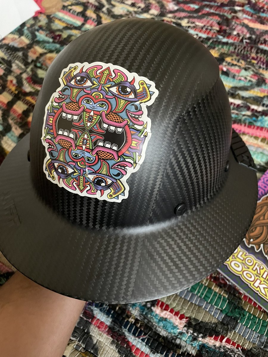 pearcuhset's tweet photo. Put some Chris dyer stickers on my new work hard hat and I’m loving the look
🤩✨ https://t.co/uwo8yL3Z2y