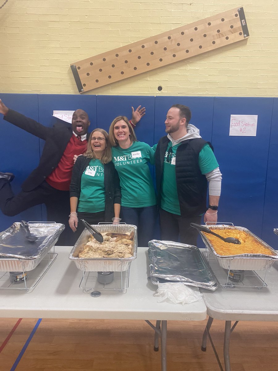 BuffaloPN's tweet photo. Volunteers from @MandT_Bank play a vital role in supporting our communities and making a positive impact on the lives of others. Lu Kull, a volunteer for BPN for over 5 years states:” I enjoy volunteering because of the students, parents, community, and faculty." https://t.co/rP6RvKSYU2