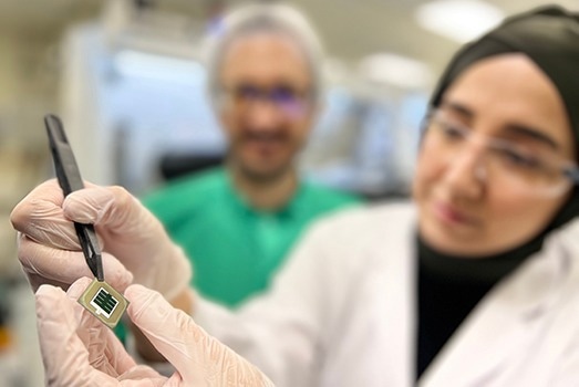 New Efficiency Record Set for Tandem Solar Cells.
buff.ly/3MSxKhK 
#solarenergy #solarcells
<a href="/KAUST_News/">KAUST</a>