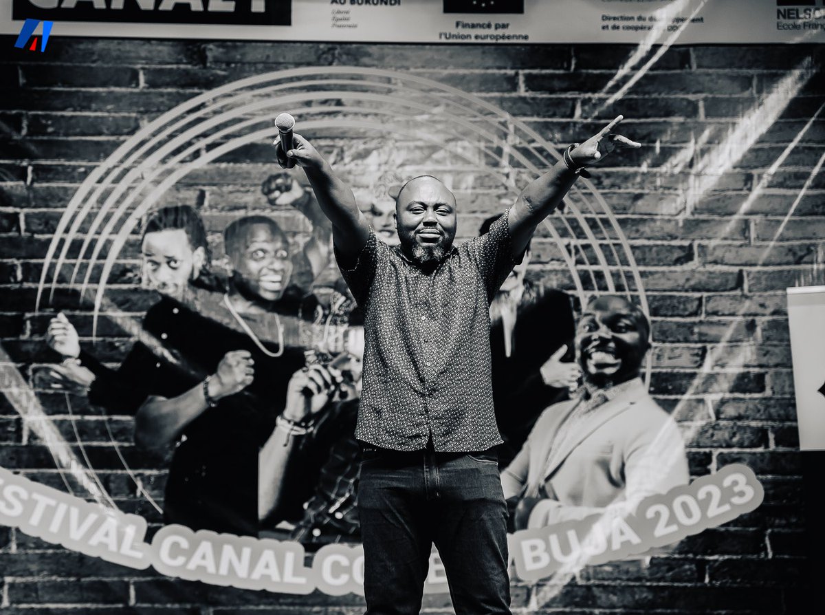 🔴Premier spectacle du festival Canal comedy club buja!!

Après presque deux semaines de formations , avec <a href="/valeryndongo/">Valery Ndongo</a>, et <a href="/senmichael/">Chosen one</a> , le soir du 17 avril, à l'Ecole Francaise de @MairieBuja , s'est tenue le premier spectacle dont Michael SENGAZI et <a href="/SamiaOrosemane/">Samia Orosemane</a> étaient