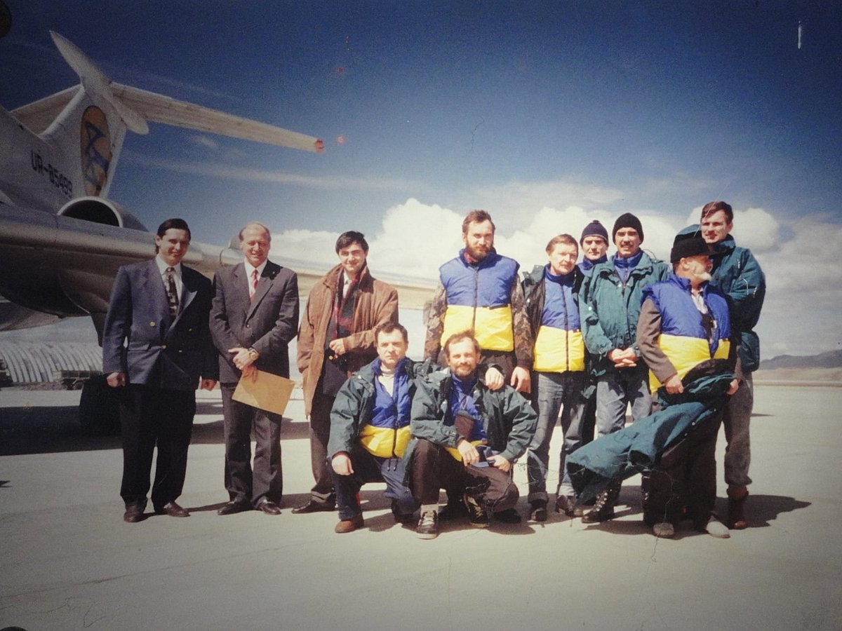 nasc_ua's tweet photo. The official date of creation of the National #Antarctic Scientific Center (at that time the Antarctic Research Center) is June 9, 1993. 
Yes we are almostly 30 and we deside to launch twitter . #Ukraine #UkrainianScience https://t.co/CgDv4VWA8n