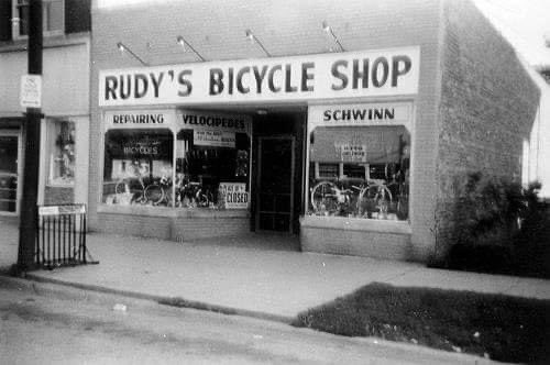Chicago_History's tweet photo. Does anyone remember this Irving Park bike shop?

#ChicagoHistory ☑️ https://t.co/Vr7gZeH6V5