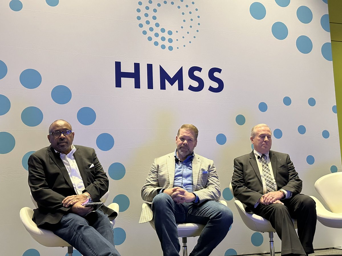 🤔 80% of organizations across all industries have a multi-cloud strategy 

Michael Robinson, VP #Healthcare Americas <a href="/VMware/">VMware</a> opens up this session #HIMSS23 

#cloud #HealthIT #multicloud <a href="/VMwareHIT/">VMware Healthcare</a>
