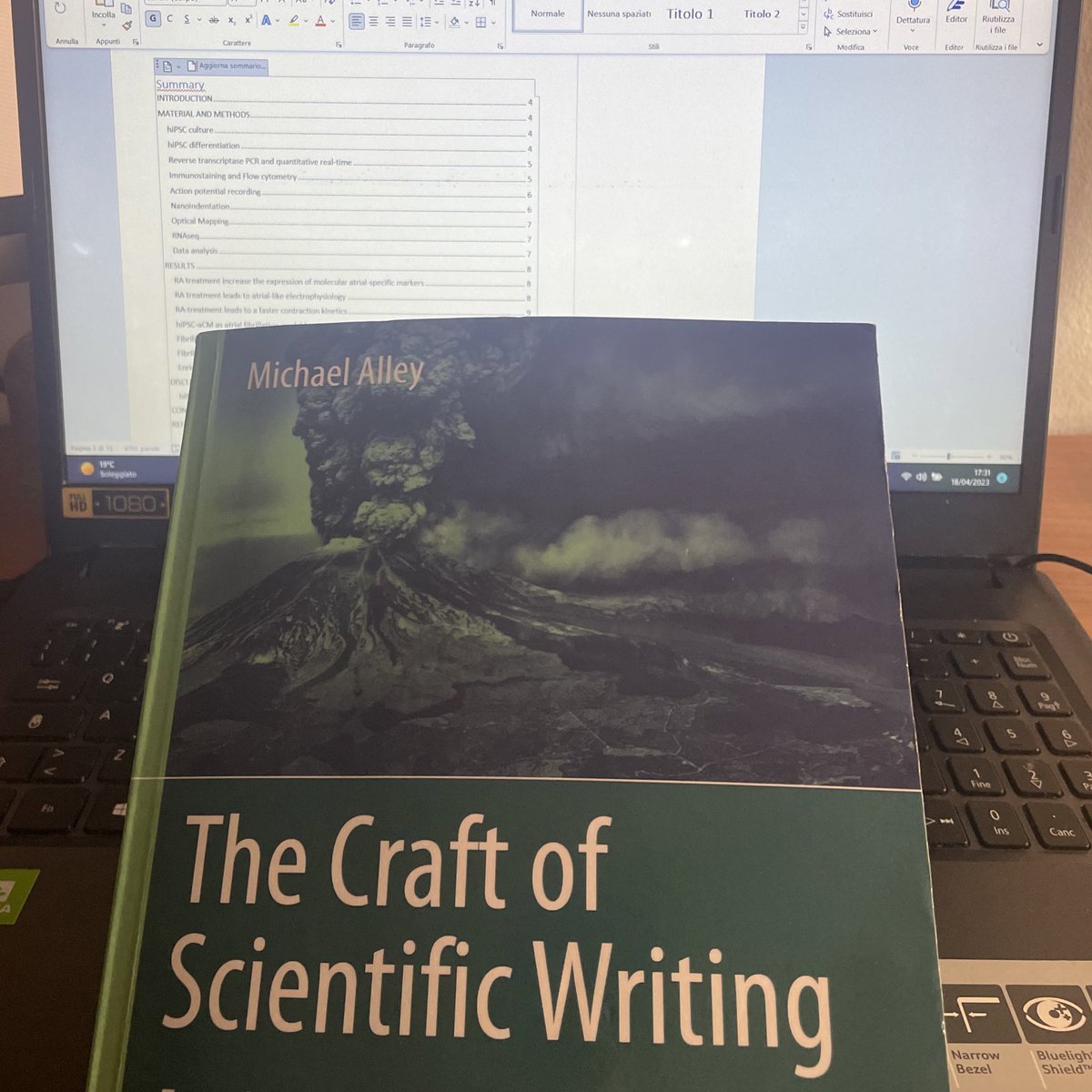 LuCasini_PhD's tweet photo. The time has come… let’s do this! My first #ResearchPaper it’s becoming a reality. #AcademicWriting #StopProcastination https://t.co/NtFMPgBje8
