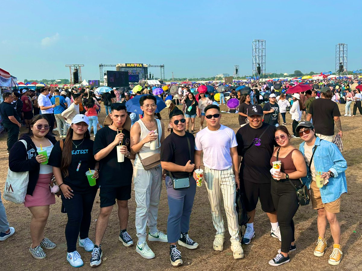 DionPorcy's tweet image. With these folks last Sunday #Aurora2023 #AuroraFest2023