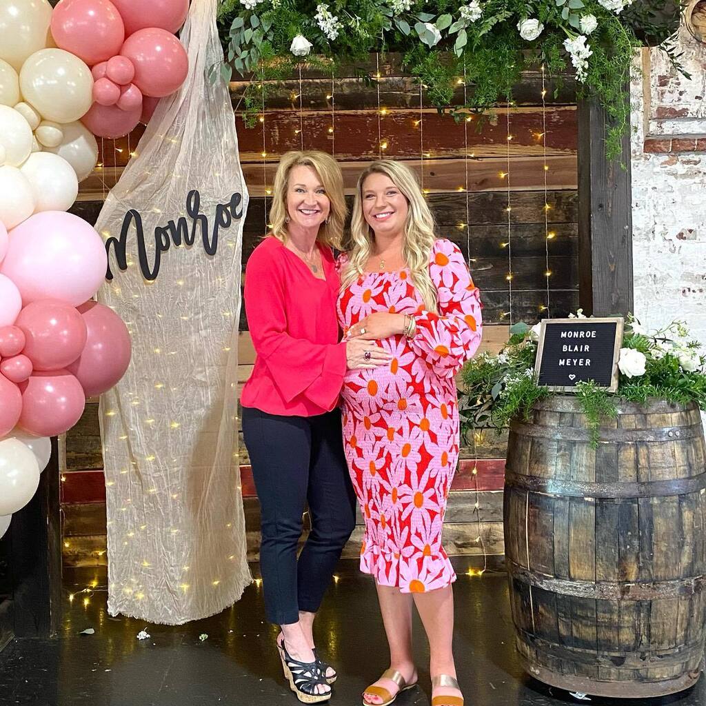 melmeyer2's tweet image. What a fun day celebrating Lauren and sweet baby Monroe, Sunday. 

"A mother's joy begins when new life is stirring inside; when a tiny heartbeat is heard for the first time, and a playful kick reminds her that she is never alone."

I love you Lauren. I … instagr.am/p/CrLoThgOYzg/