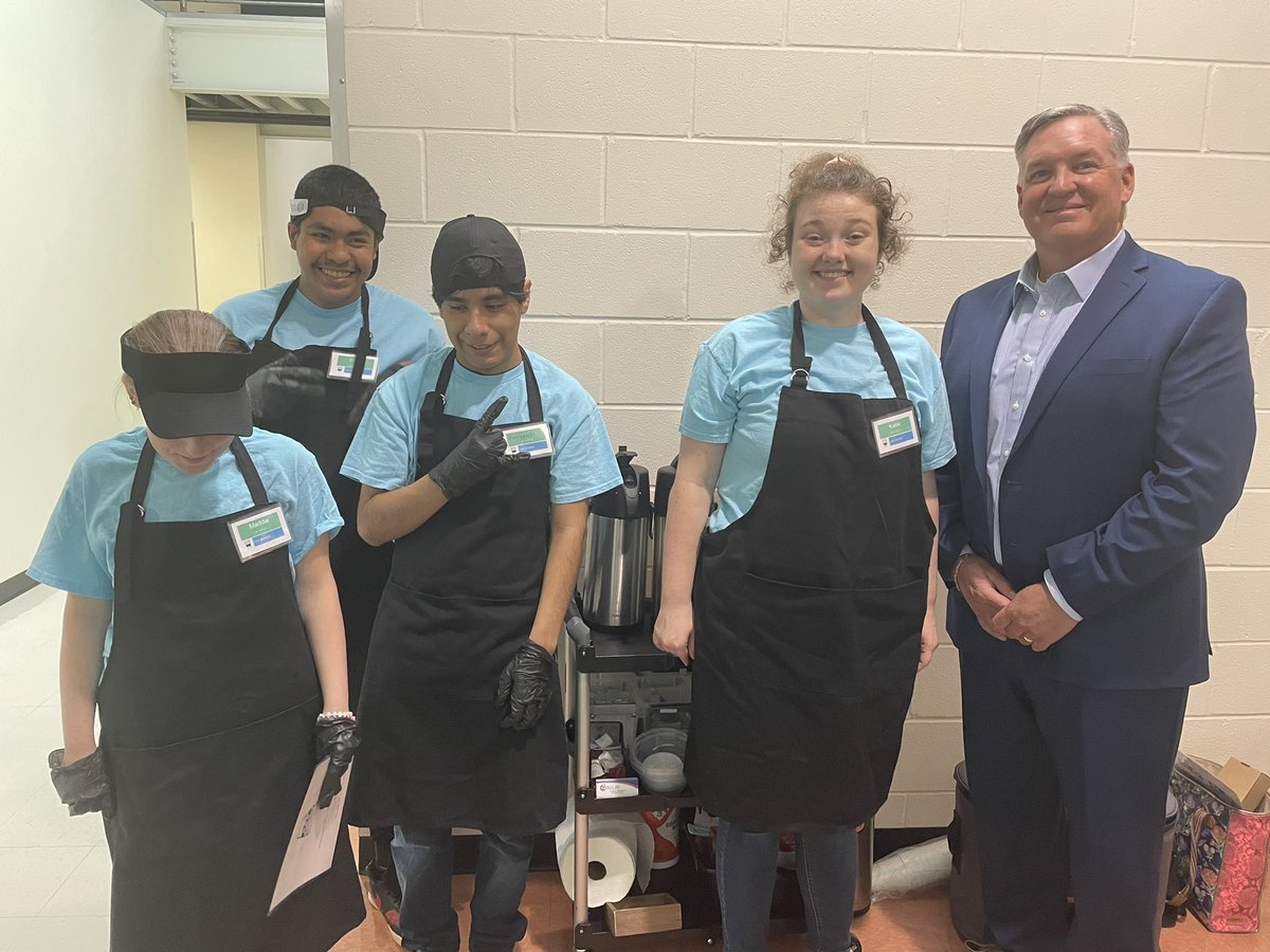 DrChapmanCISD's tweet photo. Joe on the Go was out at Support Services this morning serving up some delicious coffee to our staff. These students are a part of our Life Bridges Program. Thanks for coming out today! #comalisd https://t.co/HrLv1Ij66t
