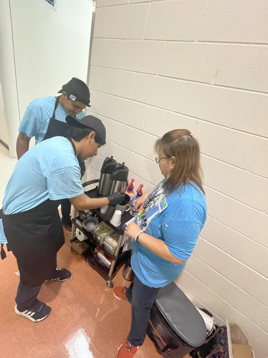 DrChapmanCISD's tweet photo. Joe on the Go was out at Support Services this morning serving up some delicious coffee to our staff. These students are a part of our Life Bridges Program. Thanks for coming out today! #comalisd https://t.co/HrLv1Ij66t