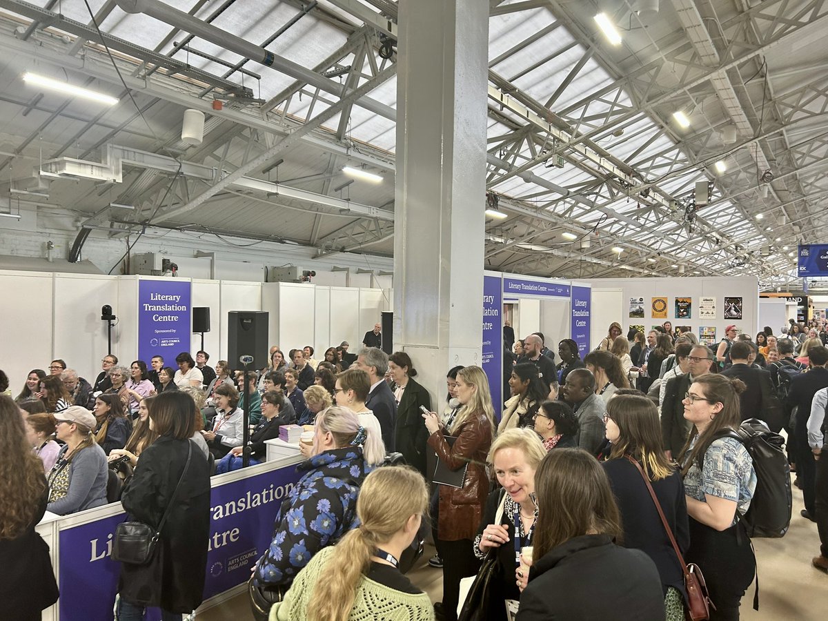 official_foz's tweet photo. The crowds are assembling for ‘Creating Samples & Getting Projects Acquired’, which has just started at the @LondonBookFair Literary Translation Centre. Join by 5.10pm to hear the finale: the announcement of the #PENPresents shortlist! https://t.co/cAYPWlRAVs