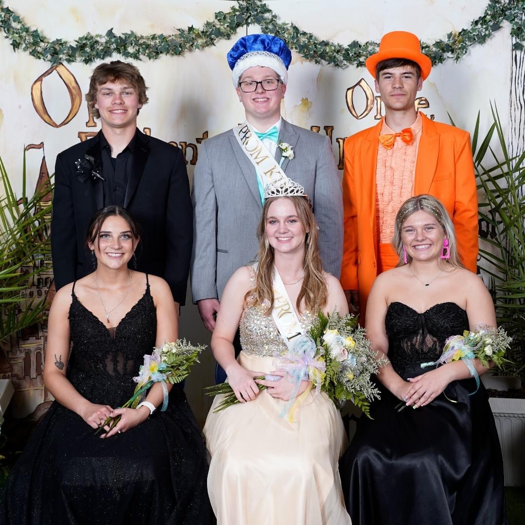 TCCGirlsHoops's tweet photo. Congrats Queen Cassidy! https://t.co/aH5oFd3cZI
