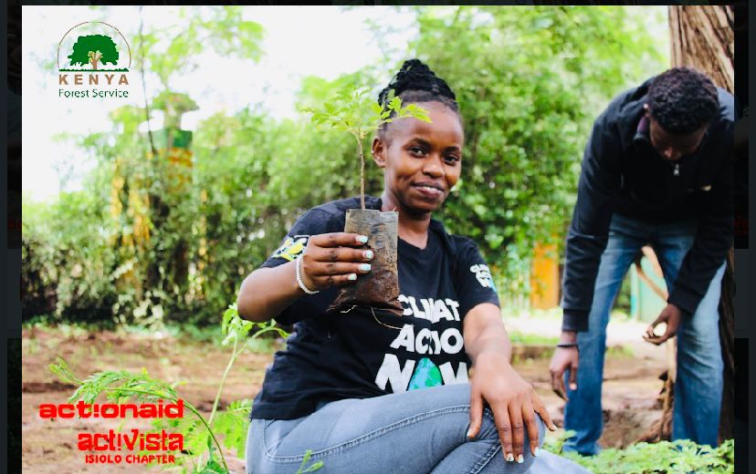 Munyange01's tweet photo. Plant a tree and plant hope for future
#IsioloTupandeMiti
#Climatechange
#Gogreen
#Environment
@Activistaisiolo
@ActionAid https://t.co/hlrKlcrnLp