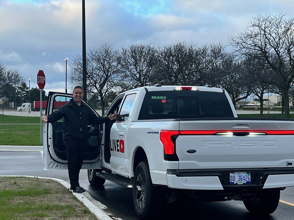 live_munro's tweet photo. The word of the day is: SUBSCRIBE

The Munro Defense team is still on the go in SE Michigan - if you happen to spot our @Ford F150 Lightning and one of our @MunroAssociates team members, tell them the word of the day to get some #MunroLive swag!! #GVSC https://t.co/cy9tSRZHcg
