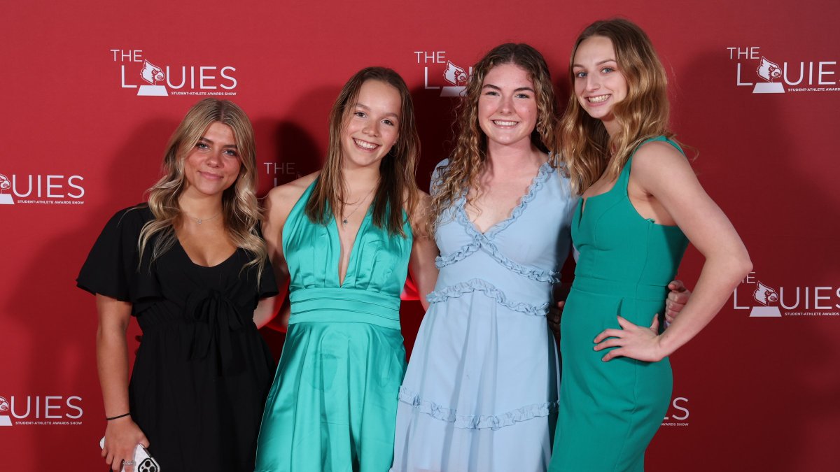 LouisvilleSD's tweet image. Dressed to impress at The Louie's last night 🤩

#GoCards