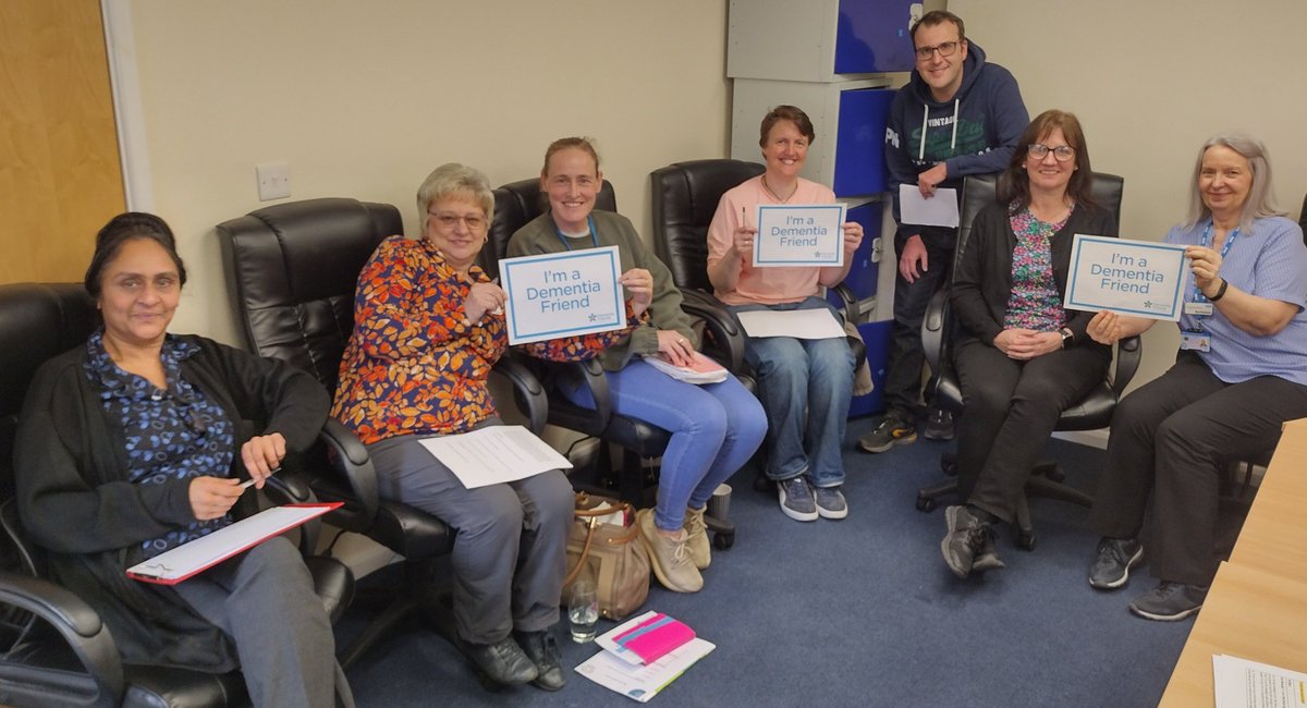 Great to spend the morning with the lovely team at Abbey Grange Medical Practice. We ran two awareness raising sessions - Dementia Friends & our first ever in person Wise Up to Ageism. Lots of productive discussion, ideas & enthusiasm 🙏 @LeedsOPF @AgeFriendlyLDS @NHSLeeds